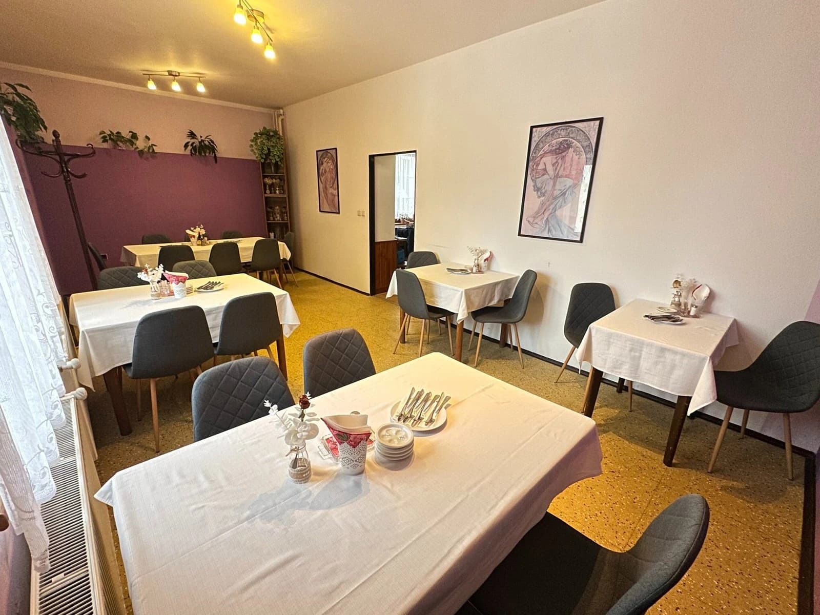 imgi_17_Hostinec-u-Cechu-restaurace-Pribor-pronajem-salu-maly_8736-scaled